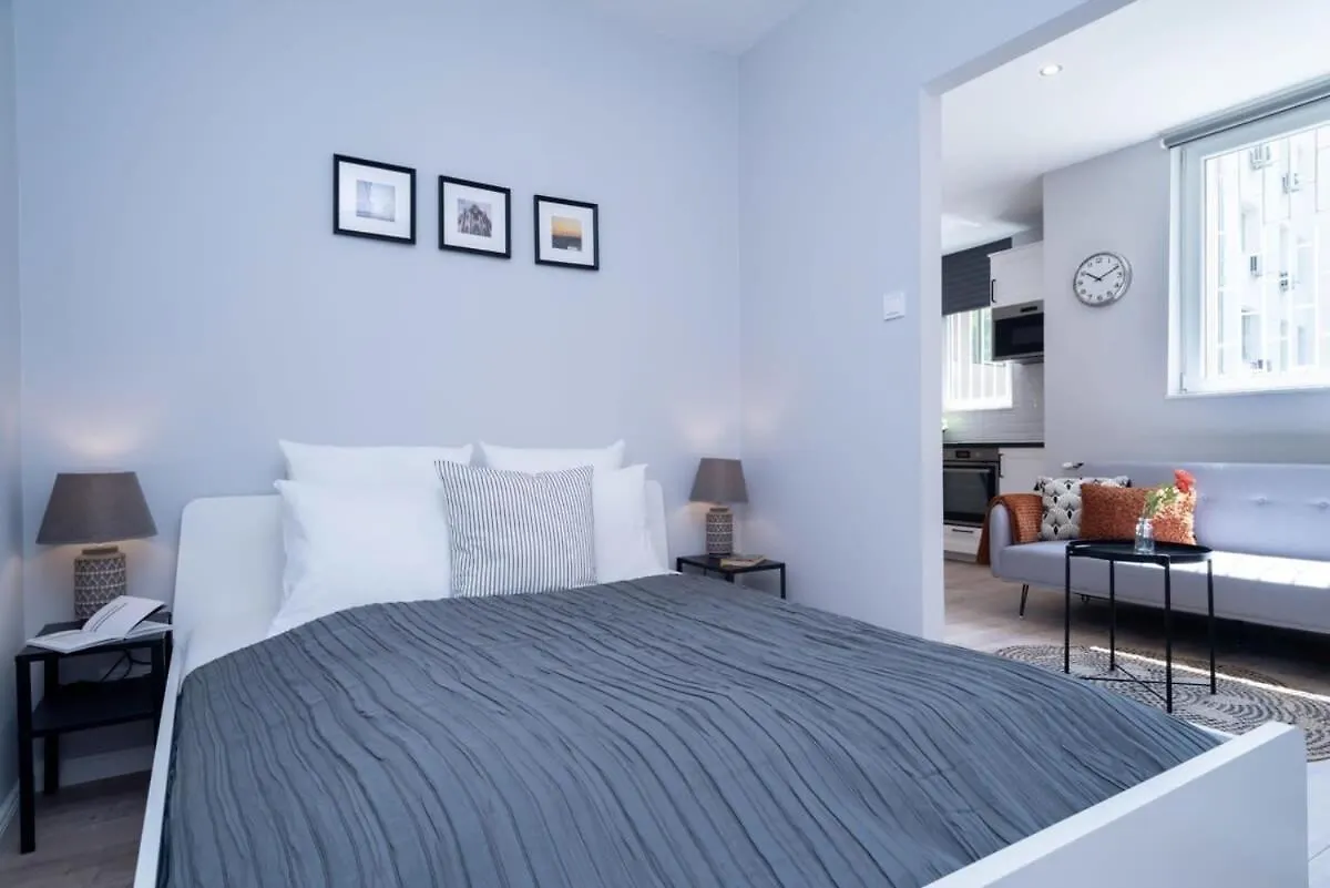 Super Central New Apartment With Air Conditioning Boedapest