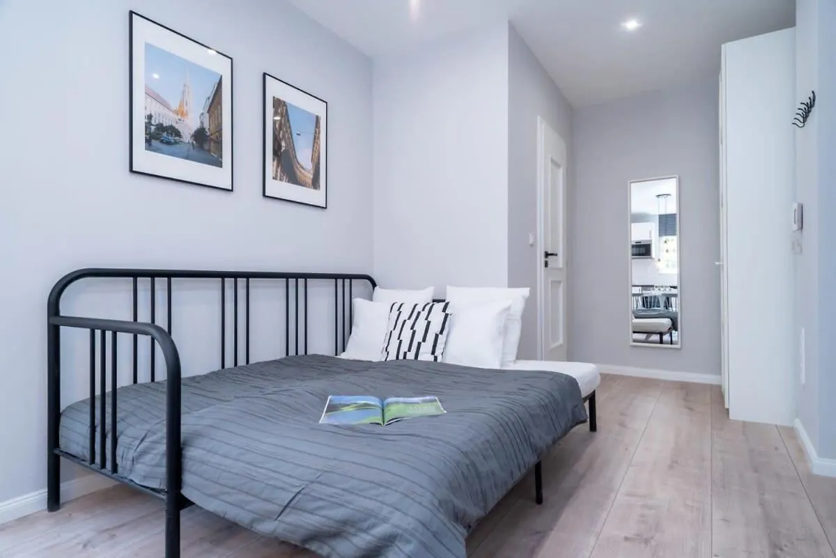 Super Central New Apartment With Air Conditioning Boedapest