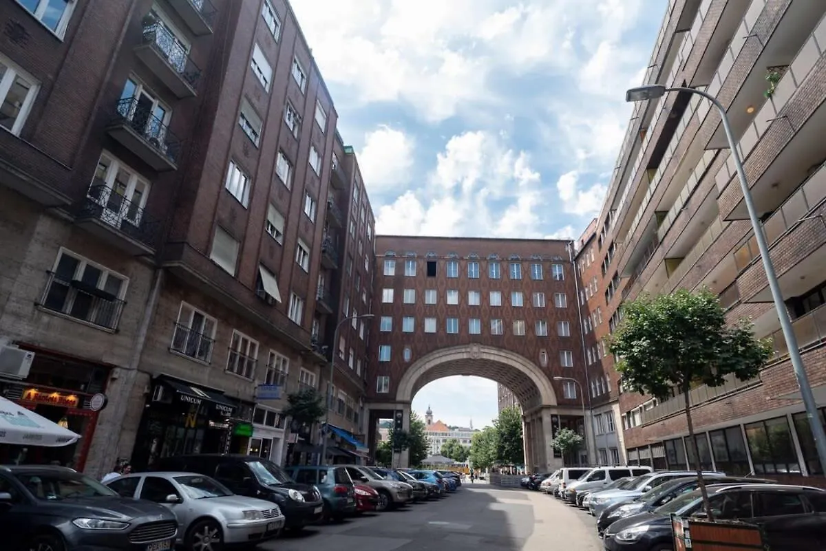 Super Central New Apartment With Air Conditioning Boedapest